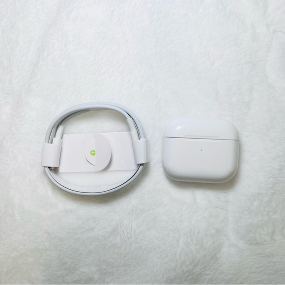 Wireless Earbuds with Lightning Charging Case No Box - Picture 2 of 11